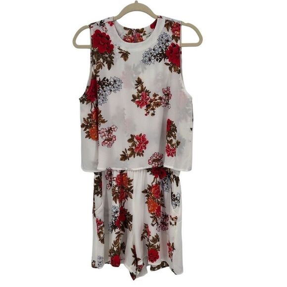 Umgee Sleeveless Open Back Floral Romper White/Multi Size Medium NWT - Picture 3 of 15